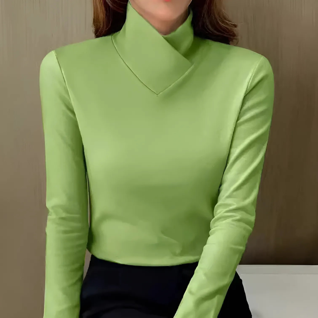 Riley | Elegant Turtleneck Fit