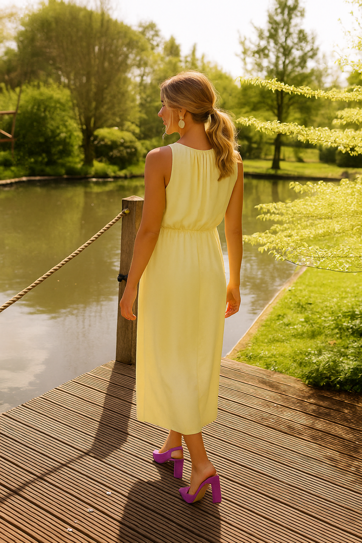 Chloe – Breezy Summer Midi Dress