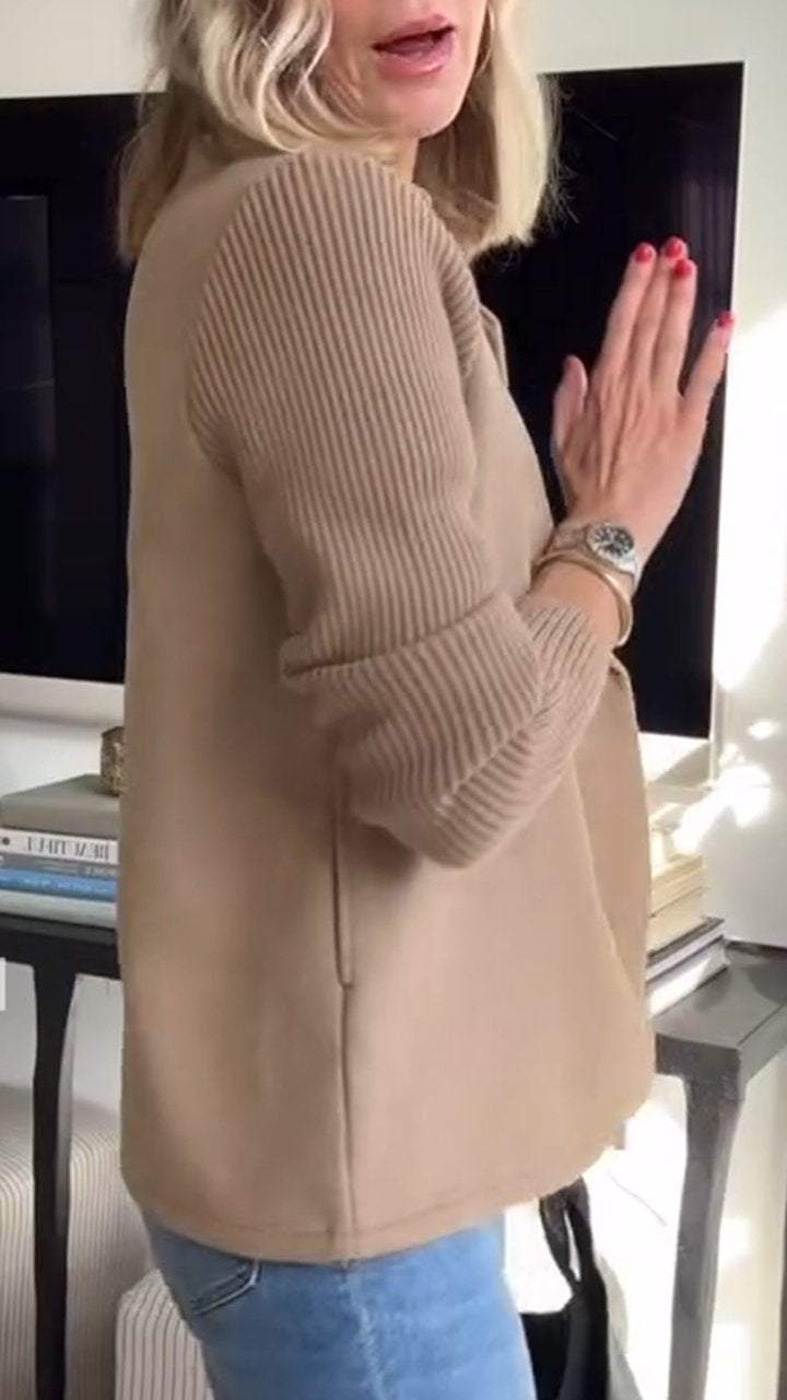 Helen – Elegant Jacket with Knitted Sleeves